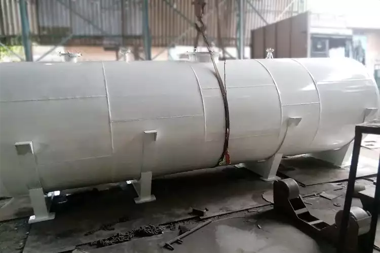 Горизонтальная ёмкость для растворов азотной кислоты