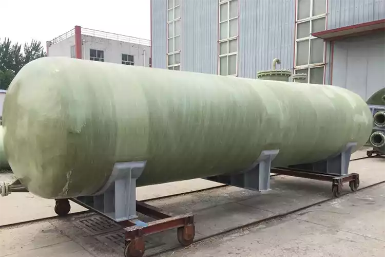 Резервуар для азотной кислоты композитный